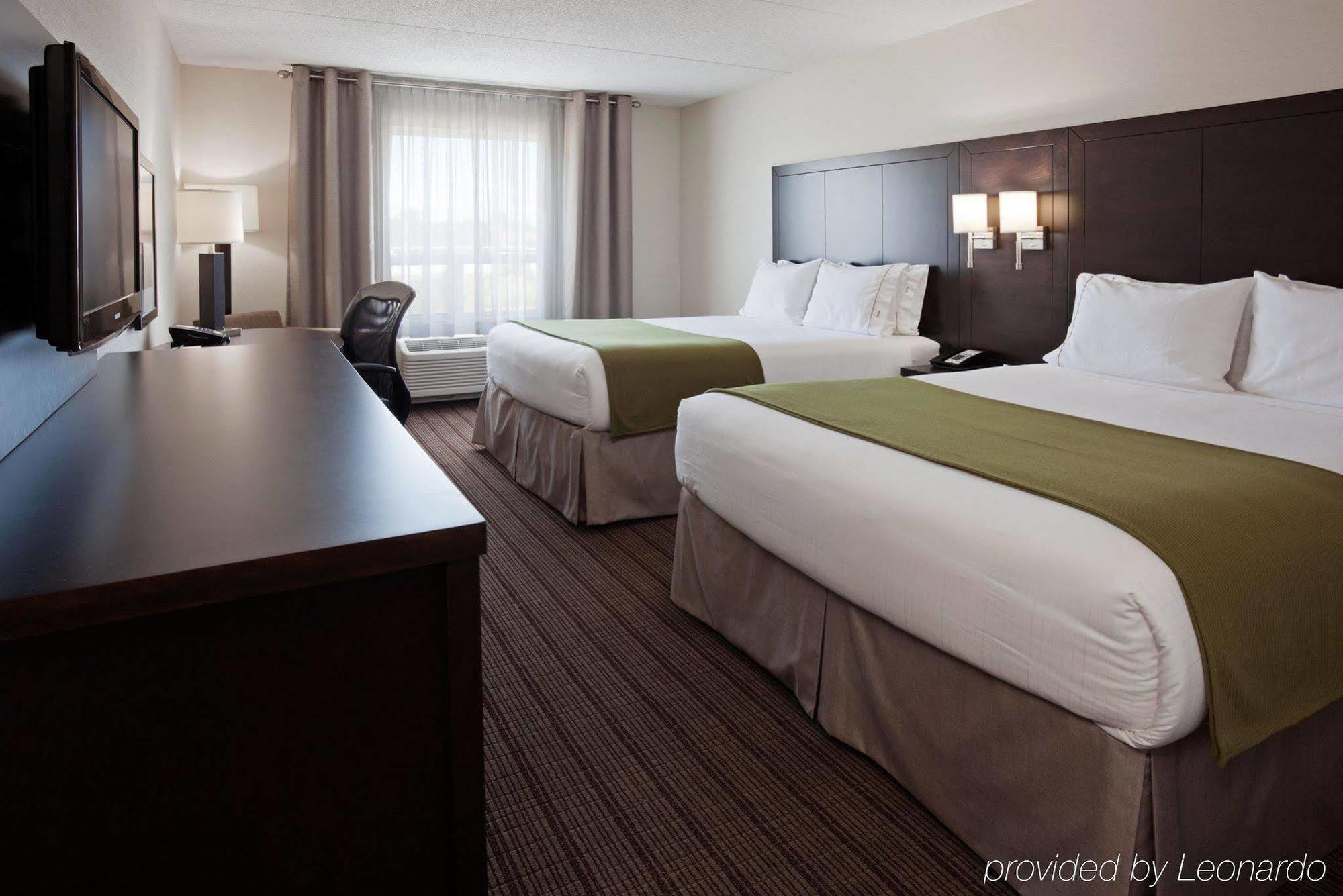 Holiday Inn Express & Suites New Liskeard Ngoại thất bức ảnh