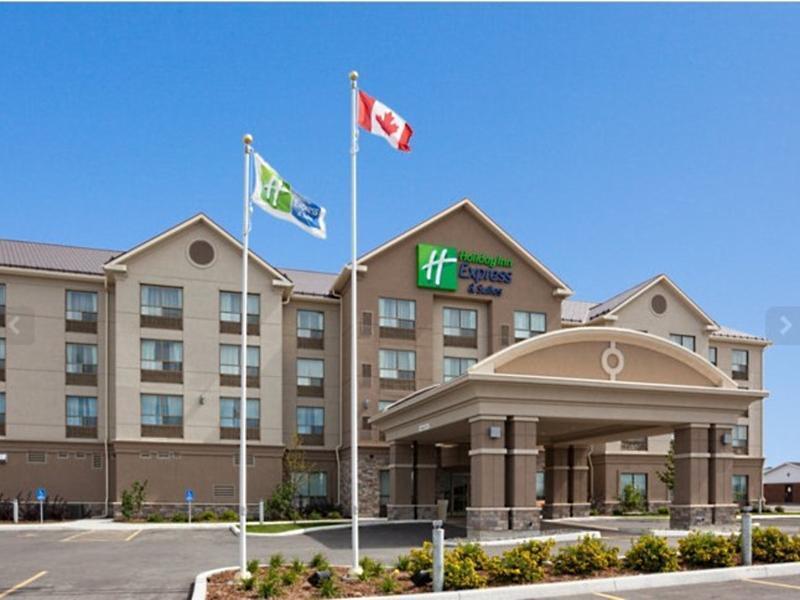 Holiday Inn Express & Suites New Liskeard Ngoại thất bức ảnh